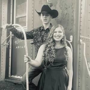 Meet your Posher, Macie